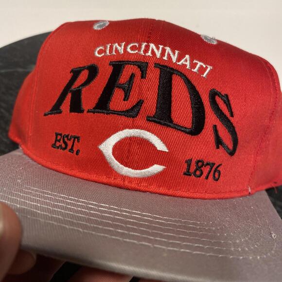Vintage Cincinnati Reds Hat Snapback Red Youth Embroidered spellout Baseball Cap - Picture 3 of 9